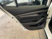 Mazda 3 2022 4p Sedán i Grand Touring L4/2.5 Skyactiv-Drive 2022 Mazda 3 Venta Interiores 24
