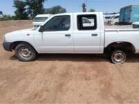 Nissan NP300 Pick Up 2013  2013 Nissan NP300 Pick Up Venta Llantas 4