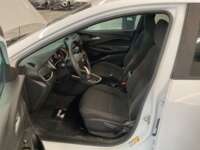 Chevrolet Onix 2022 4p LT L3/1.0/T Aut  2022 Chevrolet Onix Venta Interiores 16