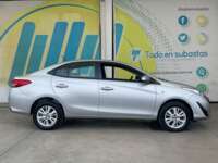Toyota Yaris 2018 4p Sedán Core L4/1.5 CVT 2018 Toyota Yaris Venta Exteriores 4