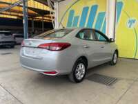 Toyota Yaris 2018 4p Sedán Core L4/1.5 CVT 2018 Toyota Yaris Venta Exteriores 5