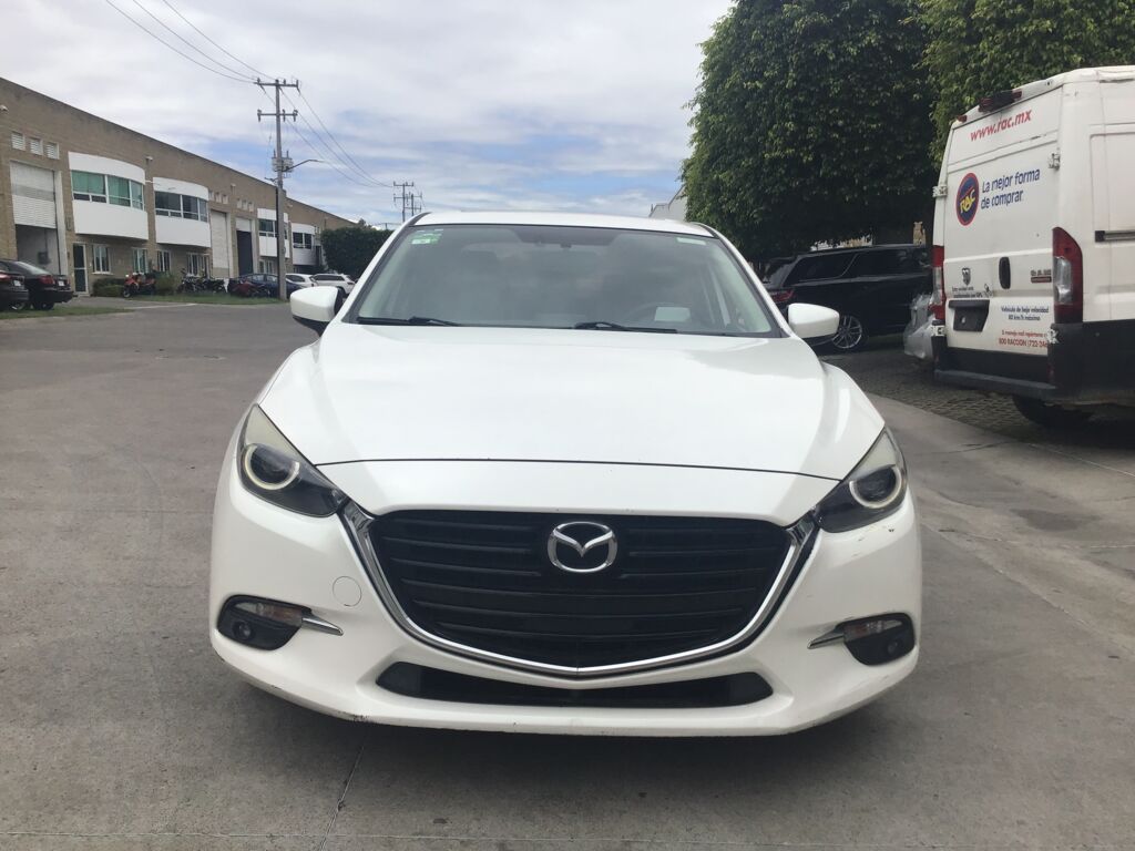 Mazda 3 2018 4p Sedán s Grand Touring L4/2.5 Aut 2018 Mazda 3 Venta Exteriores 2