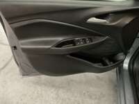 Chevrolet Onix 2021 4p LS L3/1.0/T Aut 2021 Chevrolet Onix Venta Interiores 12