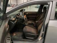 Chevrolet Onix 2021 4p LS L3/1.0/T Aut 2021 Chevrolet Onix Venta Interiores 13