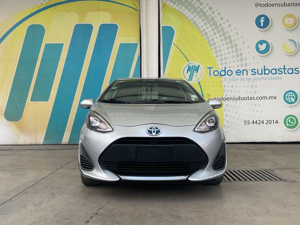 Toyota Prius 2021 5p C Híbrido L4/1.5 Aut 2021 Toyota Prius Venta Exteriores 2