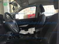 Nissan NP300 Doble Cabina 2020 4p SE L4/2.5 Man A/A Paq. Seg. 2020 Nissan NP300 Doble Cabina Ingreso Interiores 10