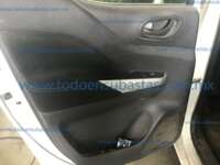 Nissan NP300 Doble Cabina 2020 4p SE L4/2.5 Man A/A Paq. Seg. 2020 Nissan NP300 Doble Cabina Ingreso Interiores 11