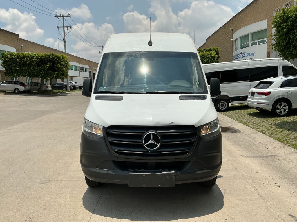 Mercedes-Benz Sprinter Cargo Van 2022 5p 311 Mediana Básico L4/2.14/TDI A/A Man 2022 Mercedes-Benz Sprinter Cargo Van Venta Exteriores 2
