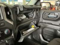 Chevrolet Silverado 2023 4p Doble Cabina Custom V8/5.3 Aut 4X4 IMG_2399