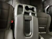 Chevrolet Silverado 2023 4p Doble Cabina Custom V8/5.3 Aut 4X4 IMG_2397