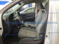 Nissan NP300 Estacas 2021 2p L4/2.5 Man A/A Línea Nueva 2021 Nissan NP300 Estacas Ingreso Interiores 1