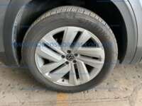 Volkswagen Teramont 2023 5p Trendline L4/2.0/T Tiptronic IMG_8665
