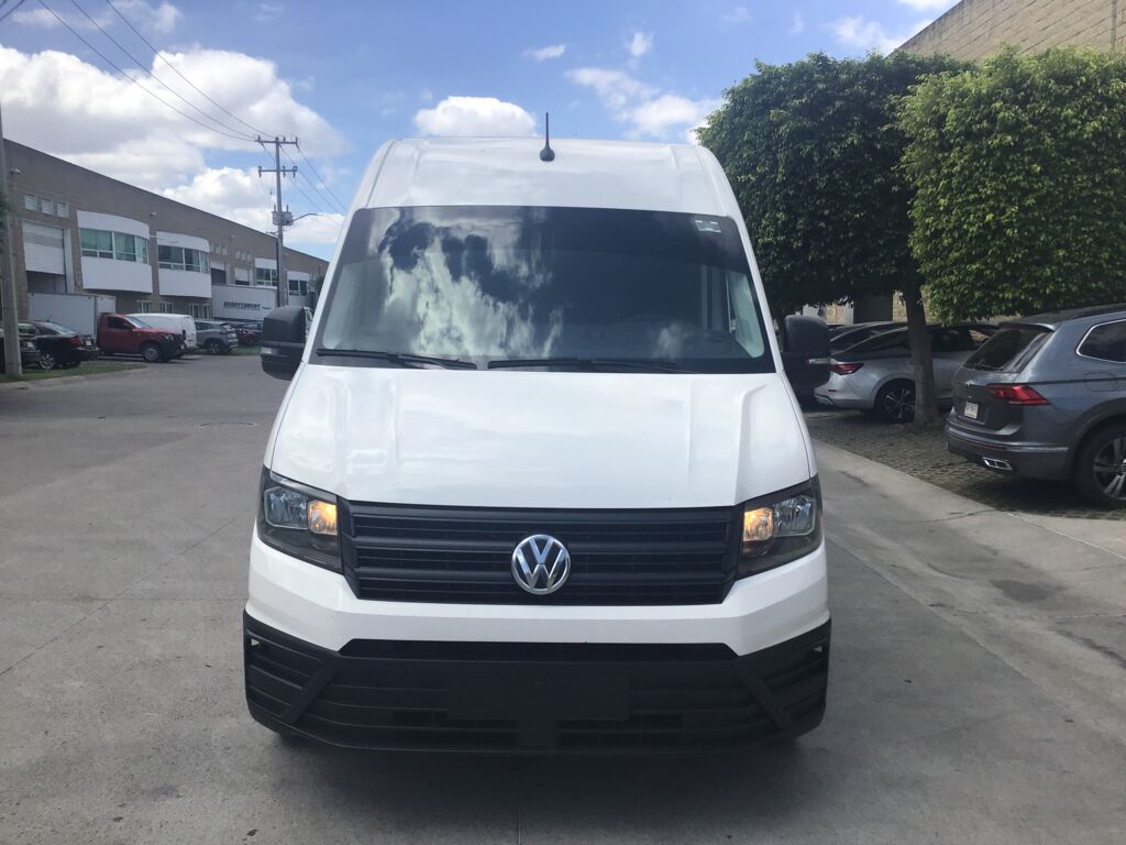Volkswagen Crafter 2024 5p L4/2.0/TDI Man LWB Ext 21 Pas 4.9T 2024 Volkswagen Crafter Venta Exteriores 2