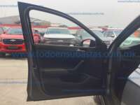 Volkswagen Nivus 2024 5p Highline L3/1.0/T Tiptronic IMG_6743