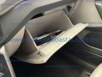 Volkswagen T-Cross 2022 5p Highline L4/1.6 Tiptronic 2022 Volkswagen T-Cross Ingreso Interiores 18