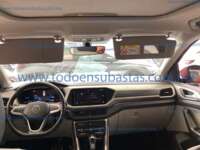 Volkswagen T-Cross 2022 5p Highline L4/1.6 Tiptronic 2022 Volkswagen T-Cross Ingreso Interiores 21