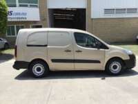 Peugeot Partner Maxi 2019 5p L4/1.6/T Diesel Man 2019 Peugeot Partner Maxi Venta Exteriores 4