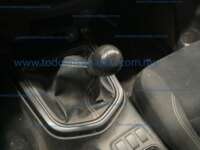 Nissan NP300 Doble Cabina 2020 4p S L4/2.5 Man A/A IMG_1323