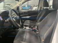 Nissan NP300 Doble Cabina 2020 4p S L4/2.5 Man A/A IMG_1317