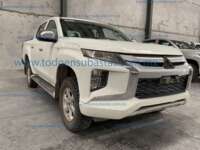 Mitsubishi L200 2021 4p Doble L4/2.5/T Diesel Man 4x4 IMG_5815