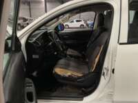 Mitsubishi L200 2021 4p Doble L4/2.5/T Diesel Man 4x4 2021 Mitsubishi L200 Venta Interiores 12