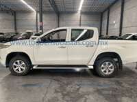 Mitsubishi L200 2021 4p Doble L4/2.5/T Diesel Man 4x4 2021 Mitsubishi L200 Ingreso Exteriores 8