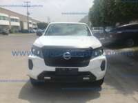 Nissan NP300 Frontier 2021 4p SE L4/2.5 Man Línea Nueva 2021 Nissan NP300 Frontier Ingreso Exteriores 2