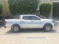 Nissan NP300 Frontier 2021 4p SE L4/2.5 Man Línea Nueva 2021 Nissan NP300 Frontier Ingreso Exteriores 4