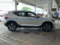 Volvo XC40 2024 5p Plus B4 Mild Hybrid L4/2.0/T Aut IMG_9234