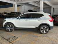 Volvo XC40 2024 5p Plus B4 Mild Hybrid L4/2.0/T Aut IMG_9238