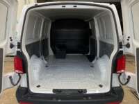 Volkswagen Transporter 2021 4p Cargo 61 L4/2.0/TDI Man A/A Línea Nueva 2021 Volkswagen Transporter Venta Cajuela 1