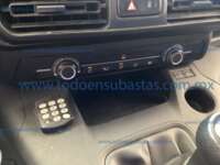 Peugeot Partner 2021 5p L4/1.6/T Diesel Man 2021 Peugeot Partner Ingreso Interiores 12