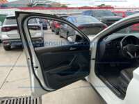 Volkswagen Jetta 2024   4p GLI 40 Aniv. L4/2.0/T Aut IMG_0177