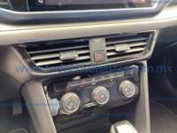 Volkswagen Taos 2024 5p Comfortline L4/1.4/T Tiptronic 2024 Volkswagen Taos Ingreso Interiores 10