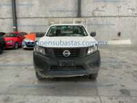 Nissan NP300 Estacas 2020 2p L4/2.5 Man 2020 Nissan NP300 Estacas Ingreso Exteriores 2
