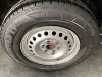 Nissan NP300 Estacas 2020 2p L4/2.5 Man 2020 Nissan NP300 Estacas Venta Llantas 10