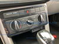 Volkswagen Taigun 2024 5p Trendline L3/1.0/T Tiptronic 2024 Volkswagen Taigun Ingreso Interiores 10