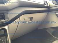 Volkswagen Taigun 2024 5p Trendline L3/1.0/T Tiptronic IMG_8405
