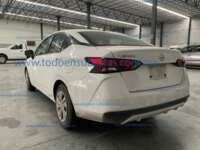 Nissan Versa 2022 4p Sense L4/1.6 CVT IMG_6232