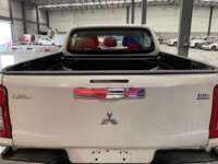 Mitsubishi L200 2021 4p Doble L4/2.5/T Diesel Man 4x4 2021 Mitsubishi L200 Venta Cajuela 1