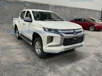 Mitsubishi L200 2021 4p Doble L4/2.5/T Diesel Man 4x4 2021 Mitsubishi L200 Ingreso Exteriores 3