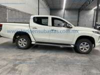 Mitsubishi L200 2021 4p Doble L4/2.5/T Diesel Man 4x4 2021 Mitsubishi L200 Ingreso Exteriores 4