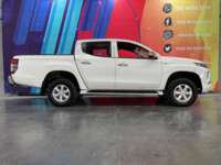 Mitsubishi L200 2021 4p Doble L4/2.5/T Diesel Man 4x4 2021 Mitsubishi L200 Venta Exteriores 8