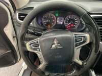 Mitsubishi L200 2021 4p Doble L4/2.5/T Diesel Man 4x4 2021 Mitsubishi L200 Venta Interiores 1