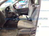 Nissan NP300 Estacas 2021 2p L4/2.5 Man A/A Línea Nueva 2021 Nissan NP300 Estacas Ingreso Interiores 1