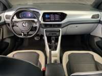 Volkswagen T-Cross 2021 5p Highline L4/1.6 Tiptronic 2021 Volkswagen T-Cross Venta Interiores 4