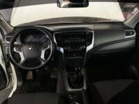Mitsubishi L200 2023 4p GLX Doble Cabina Diesel Man 4X4 2023 Mitsubishi L200 Venta Interiores 4