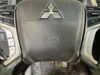 Mitsubishi L200 2022 4p GLS Doble Cabina L4/2.5/T Diesel Man 4X4 2022 Mitsubishi L200 Venta Interiores 13