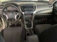 Mitsubishi L200 2022 4p GLS Doble Cabina L4/2.5/T Diesel Man 4X4 2022 Mitsubishi L200 Venta Interiores 4