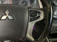 Mitsubishi L200 2022 4p GLS Doble Cabina L4/2.5/T Diesel Man 4X4 2022 Mitsubishi L200 Venta Interiores 7